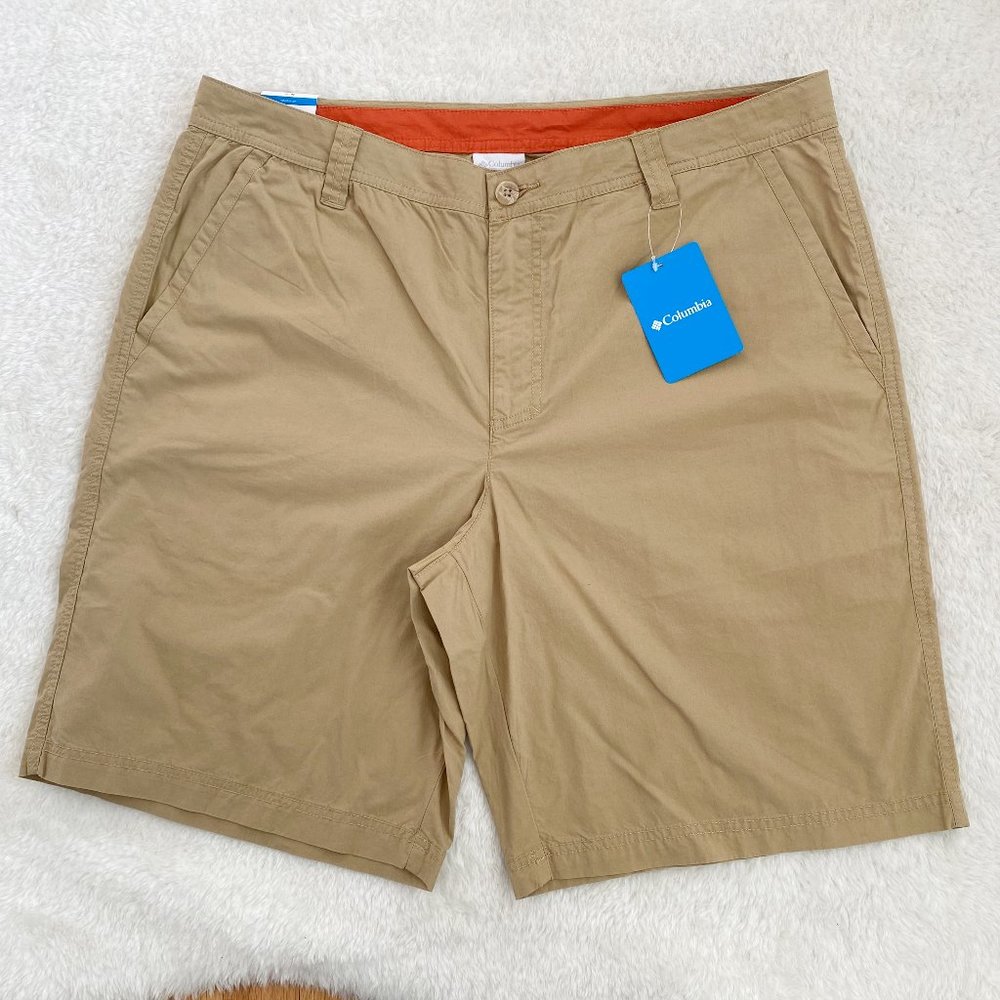 Columbia Men's Shorts Size 38"/Ins 10", Pockets, Tan/Khaki